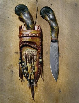 Wade_GtrBn_Sheath&KnifeSml[1].jpg